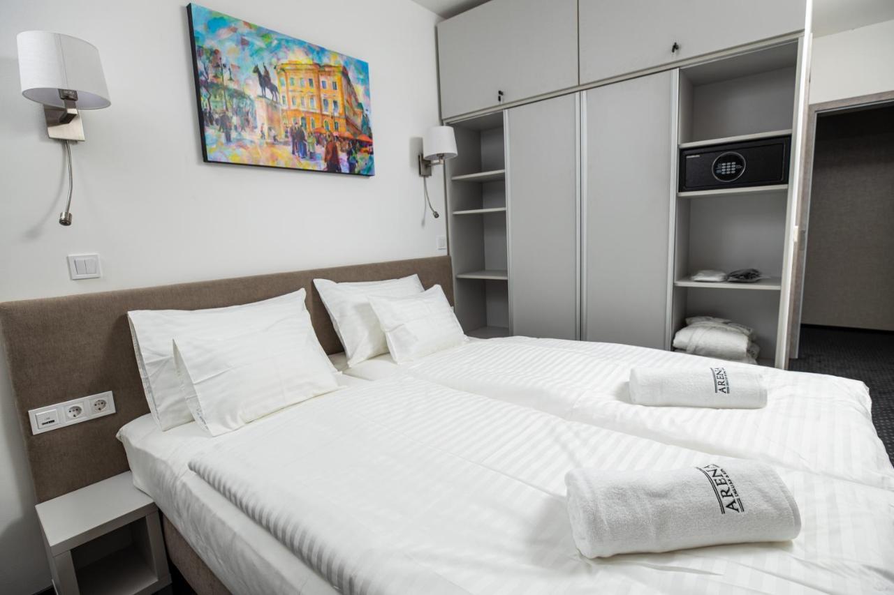 Arena Deluxe & Spa Segedin Dış mekan fotoğraf