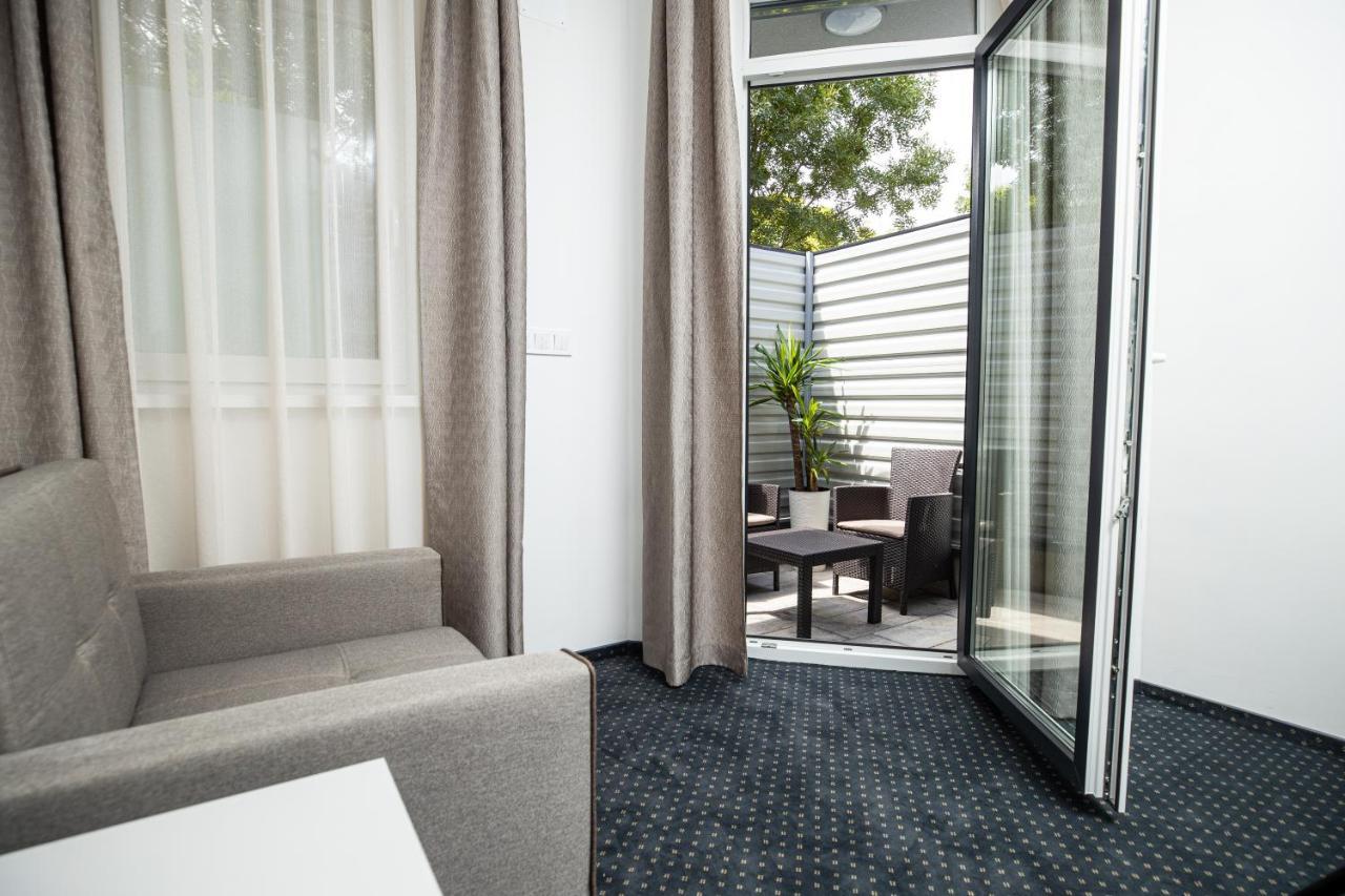Arena Deluxe & Spa Segedin Dış mekan fotoğraf