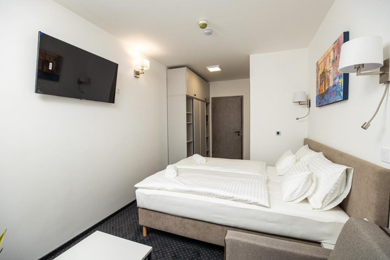 Arena Deluxe & Spa Segedin Dış mekan fotoğraf
