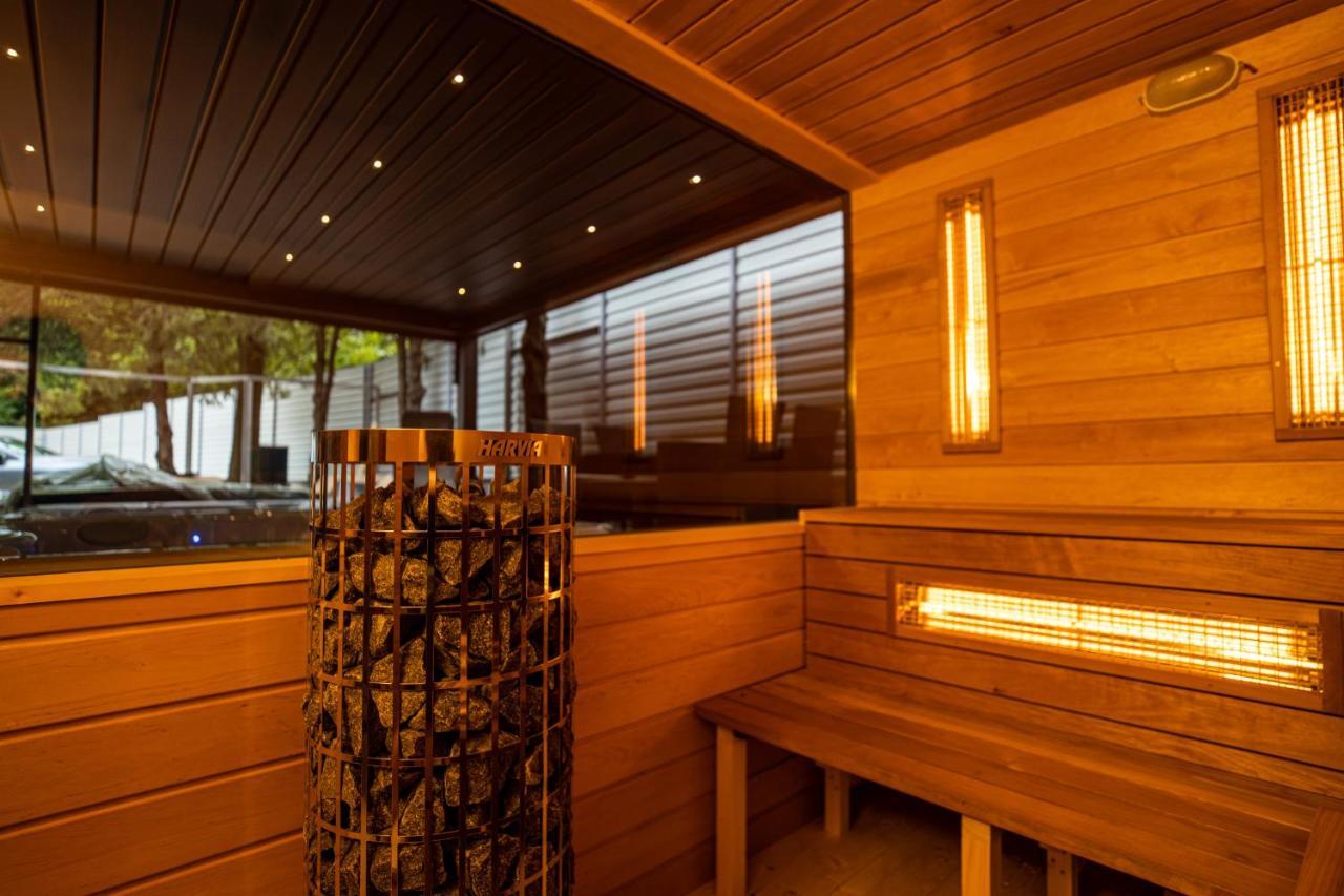 Arena Deluxe & Spa Segedin Dış mekan fotoğraf