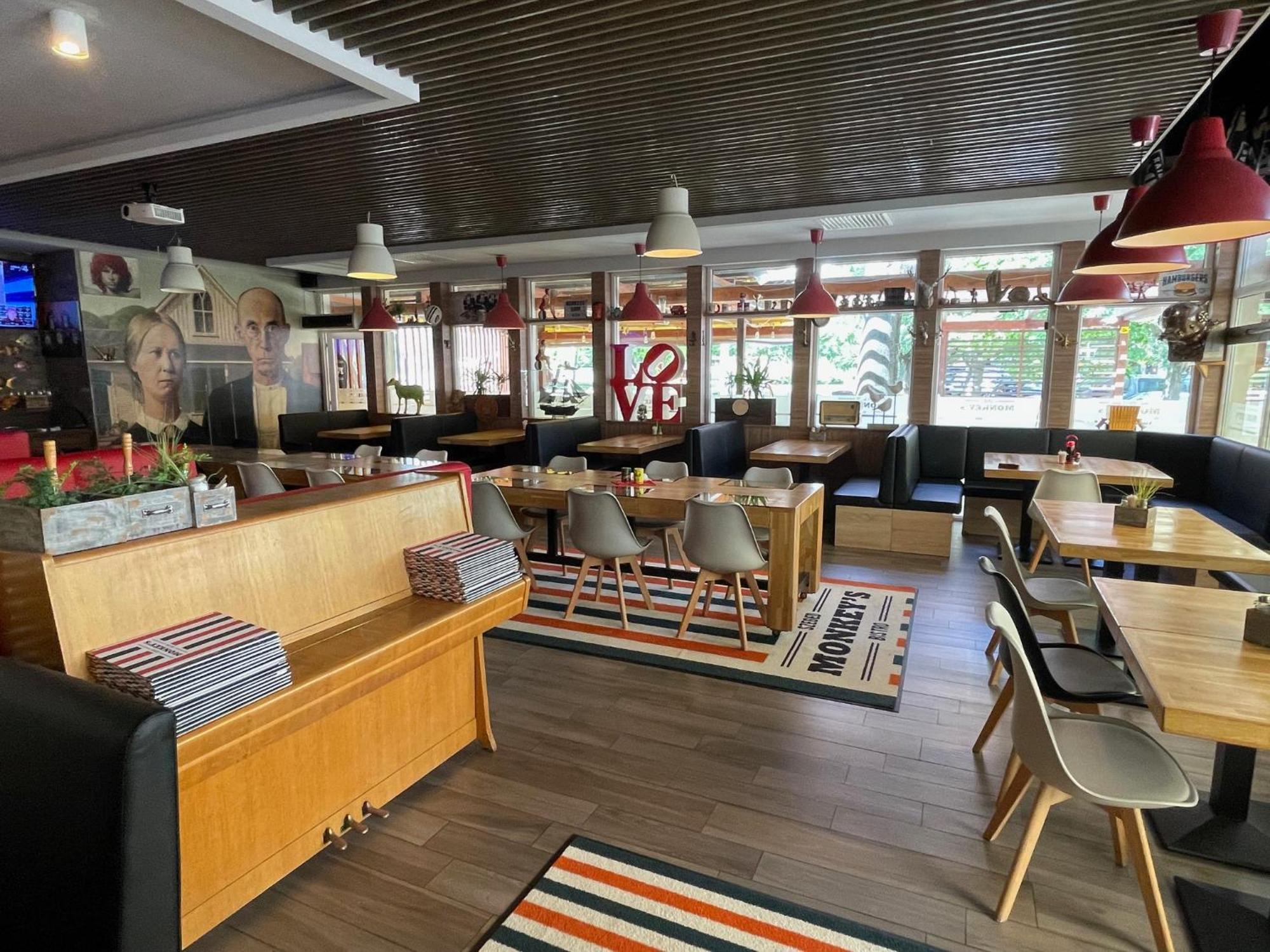 Arena Deluxe & Spa Segedin Dış mekan fotoğraf