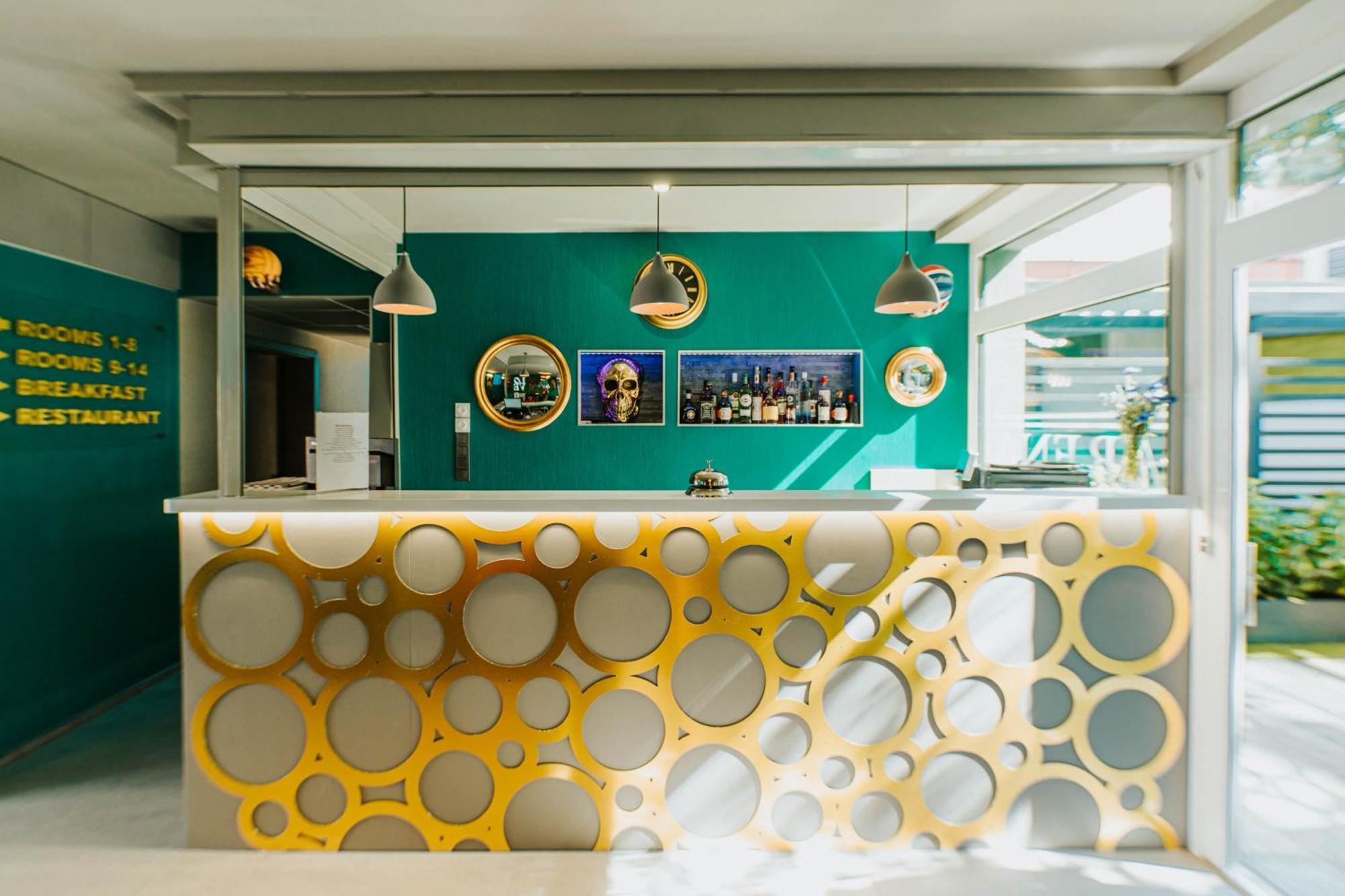 Arena Deluxe & Spa Segedin Dış mekan fotoğraf