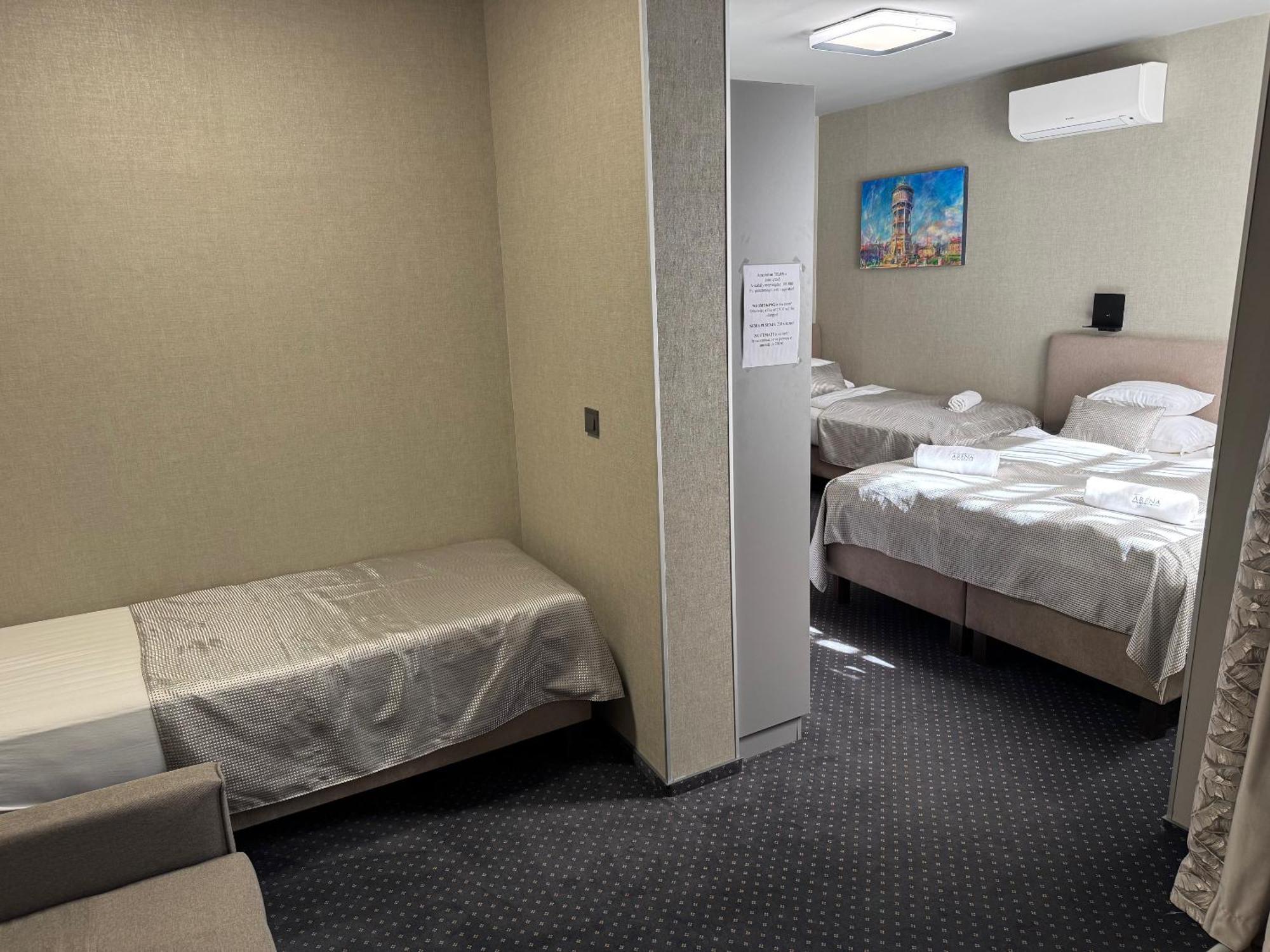 Arena Deluxe & Spa Segedin Dış mekan fotoğraf