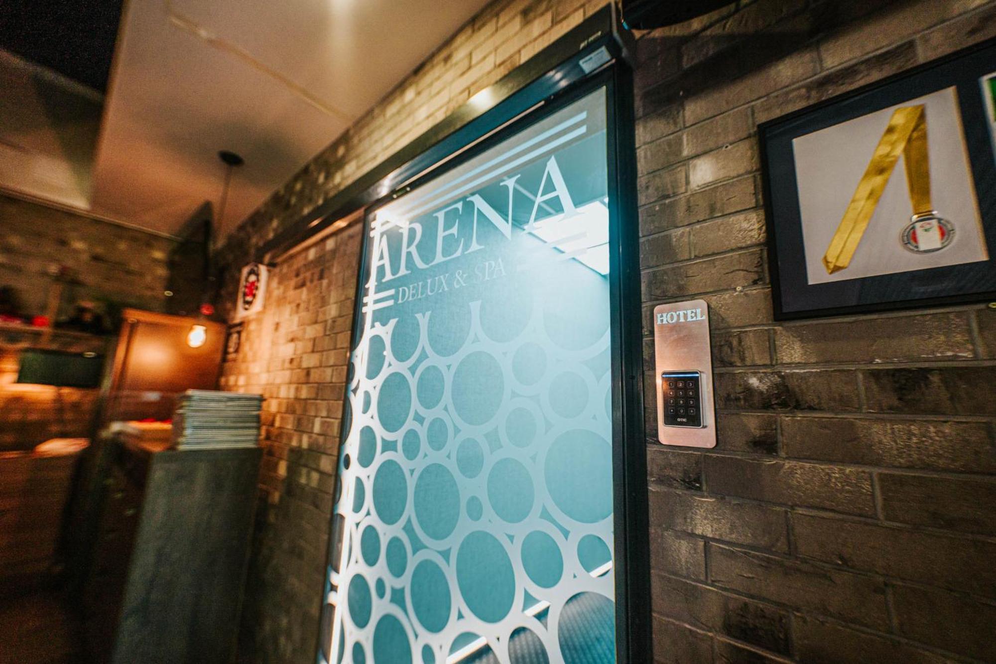 Arena Deluxe & Spa Segedin Dış mekan fotoğraf