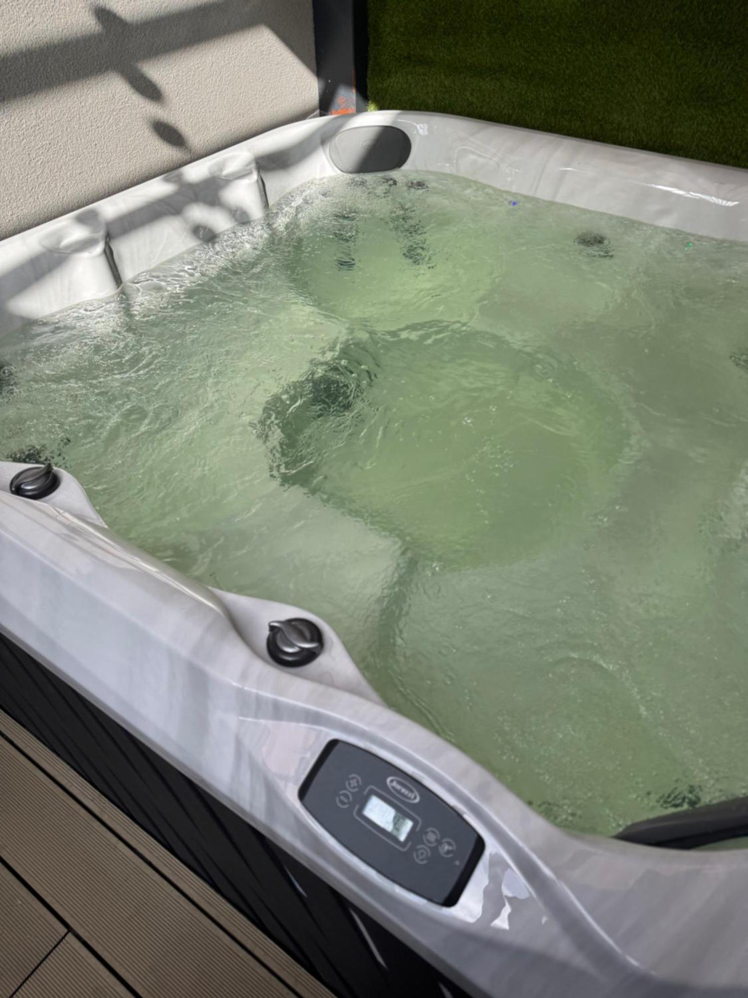 Arena Deluxe & Spa Segedin Dış mekan fotoğraf